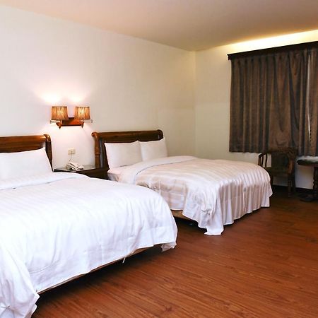England Business Motel Yilan Ngoại thất bức ảnh