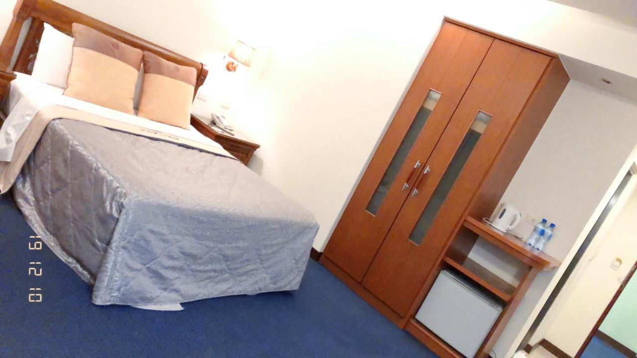 England Business Motel Yilan Ngoại thất bức ảnh