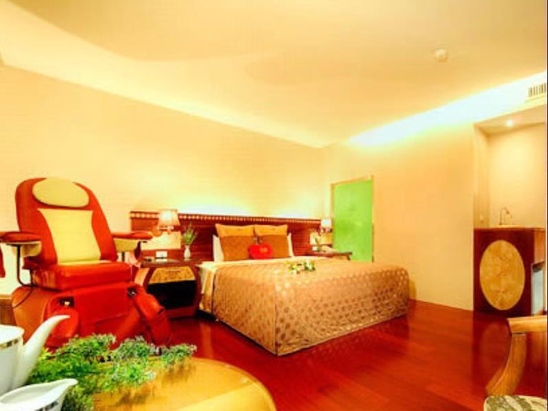 England Business Motel Yilan Ngoại thất bức ảnh