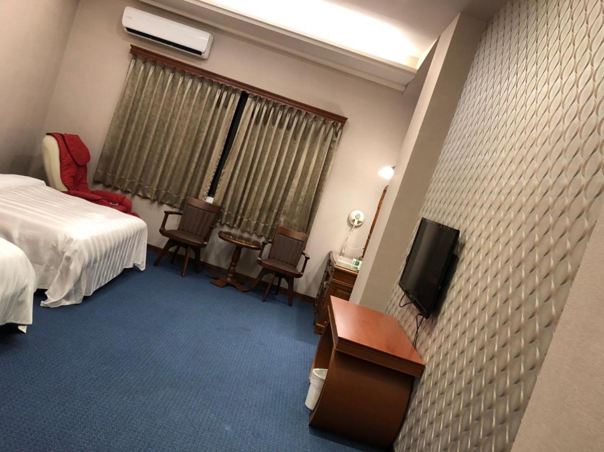 England Business Motel Yilan Ngoại thất bức ảnh