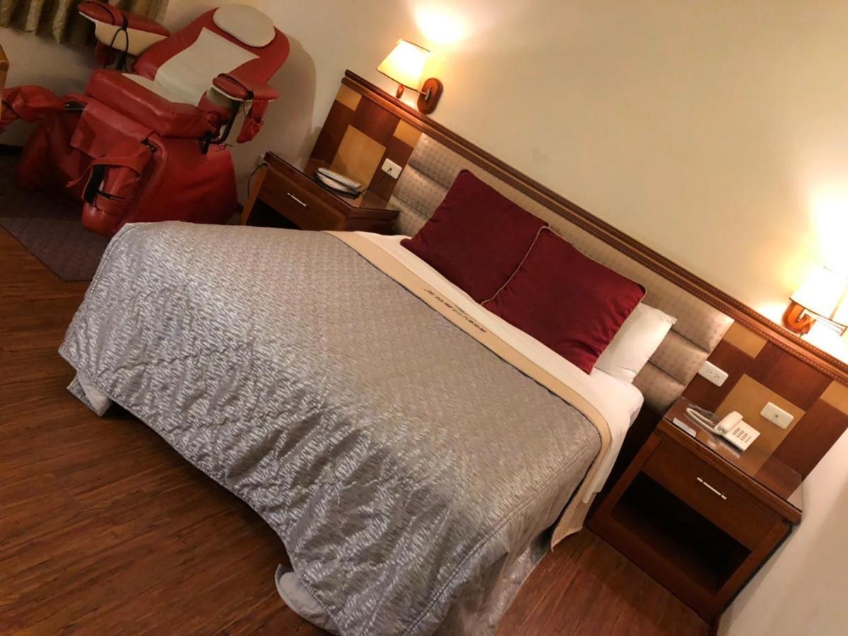England Business Motel Yilan Ngoại thất bức ảnh