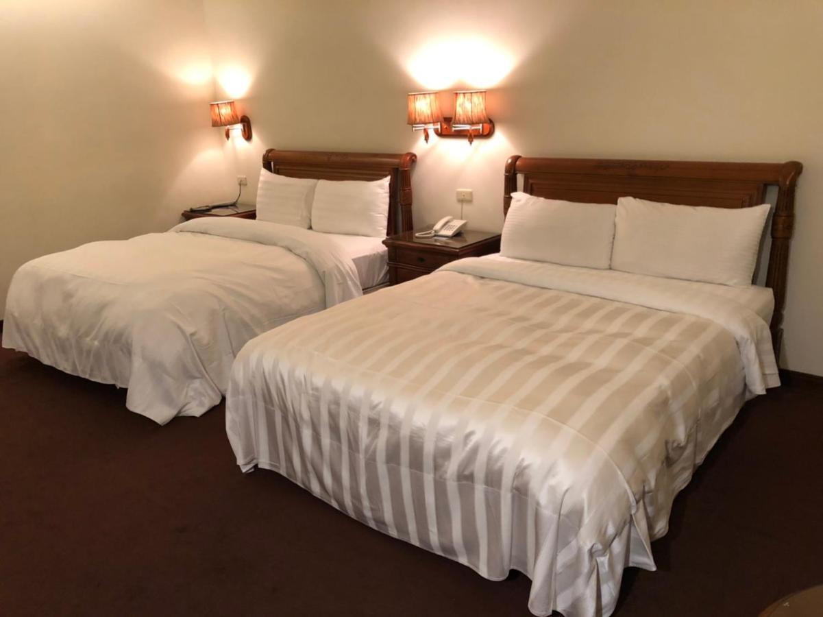 England Business Motel Yilan Ngoại thất bức ảnh